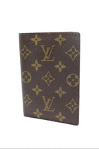 Louis Vuitton Passport Holder Damier Monogram