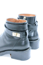 Givenchy Sharklock Ankleboots
