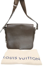 Louis Vuitton Taiga Andrei Crossbody Messenger Bag