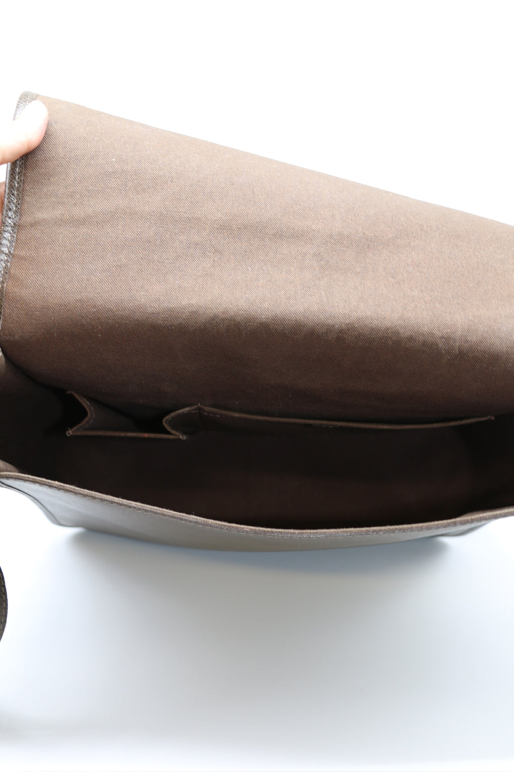 Louis Vuitton Taiga Andrei Crossbody Messenger Bag
