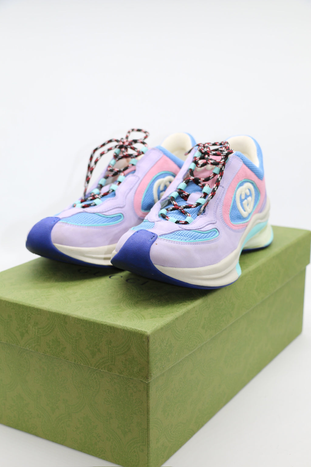 Gucci Run Sneakers Pink