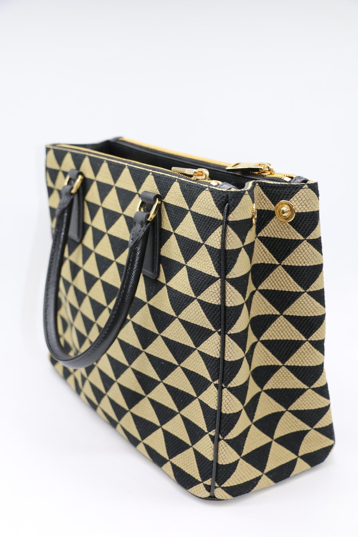 Prada Tote Symbole