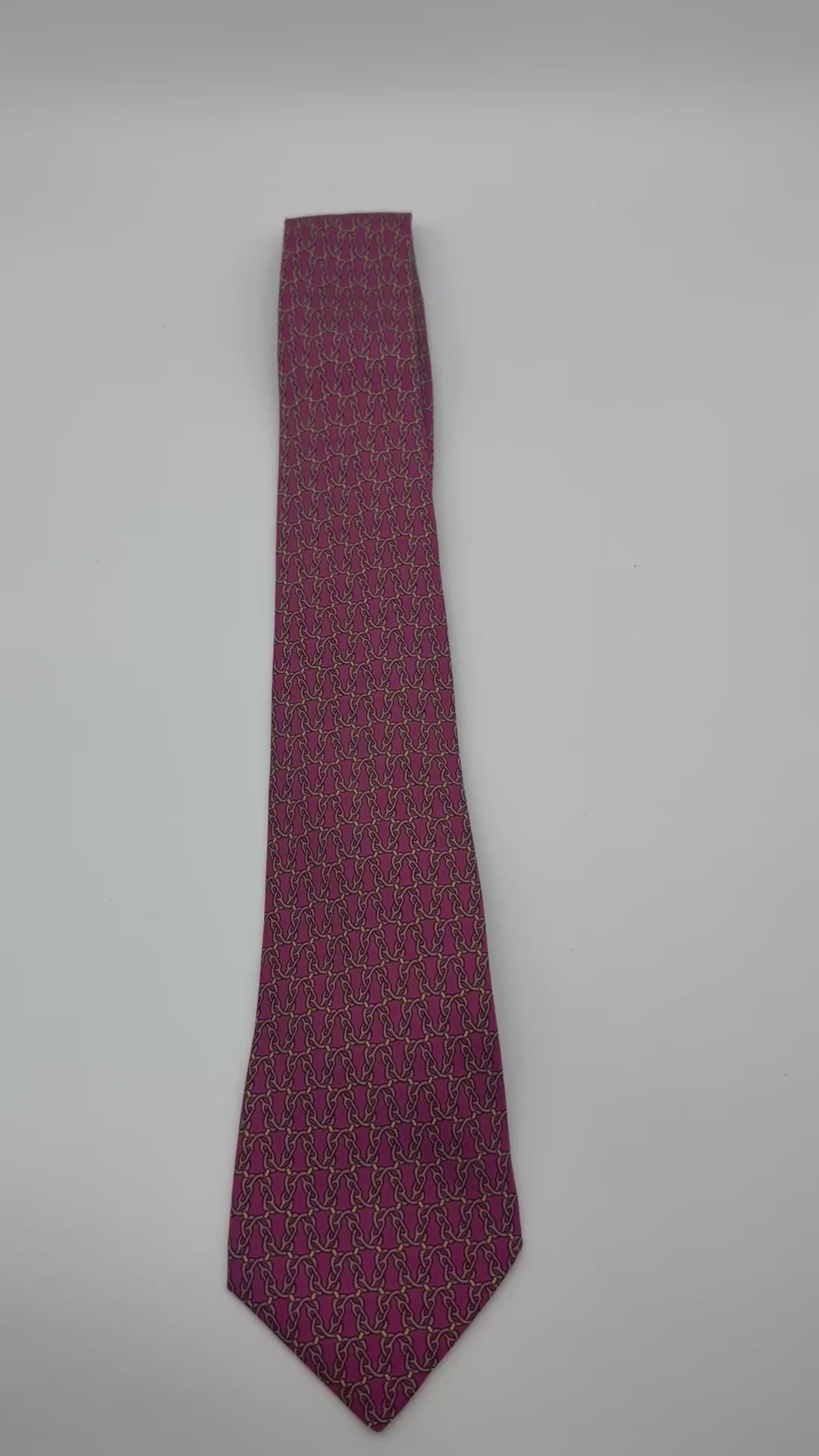 Corbata Hermés rosa con entrelazado amarillo